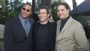 Dwayne Johnson Stephen Sommers and Brendan Fraser in 2001